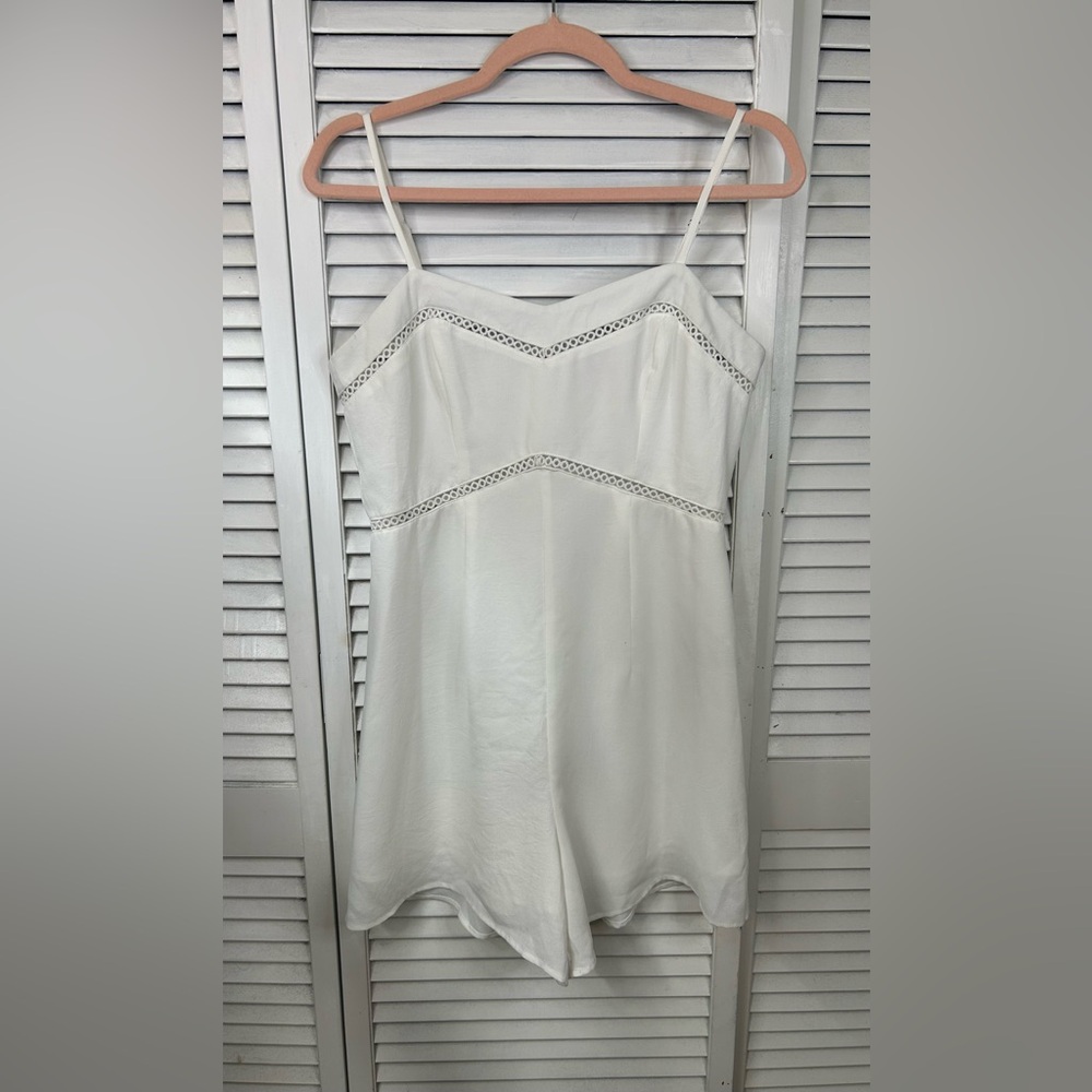 Style State White Sleeveless Romper Size 10